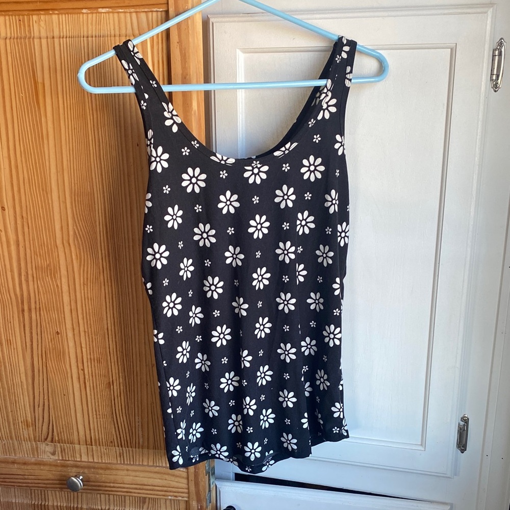 No Boundaries Black Tank Top with White Daisy Print